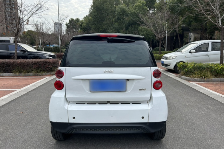 smart fortwo 2014款 1.0 MHD 硬顶城市光波激情版车身外观6004
