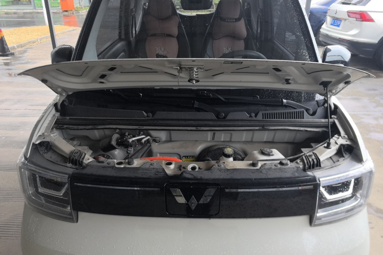 五菱汽车 宏光MINIEV 2022款 GAMEBOY 200km 玩咖款 磷酸铁锂机舱底盘24