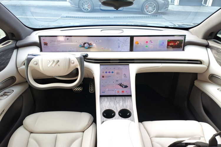 智己汽车 智己LS7 2025款 焕新版 Ultra中控内饰7002