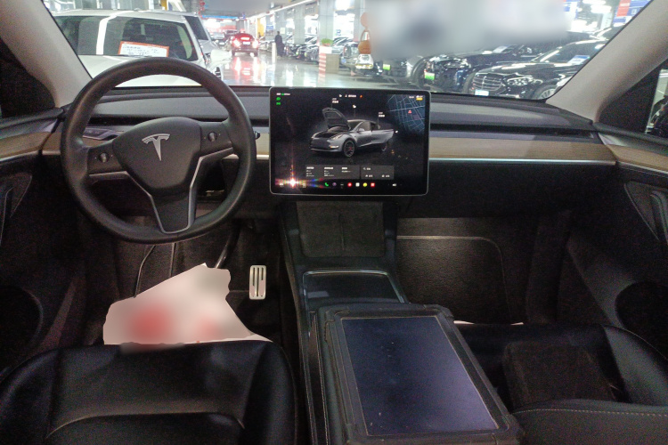 特斯拉 Model Y 2022款 Performance高性能全轮驱动版中控内饰12