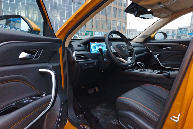 奔腾T77 2021款 PRO 280 TID 自动尊贵型中控内饰7003