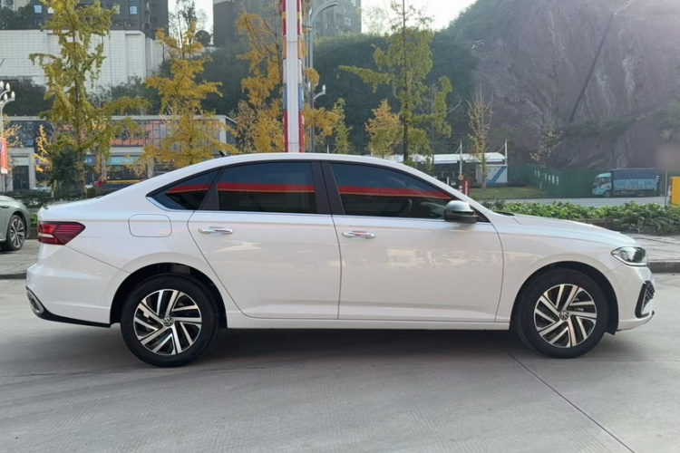 大众 朗逸 2024款 300TSI DSG星空领先版车身外观6008