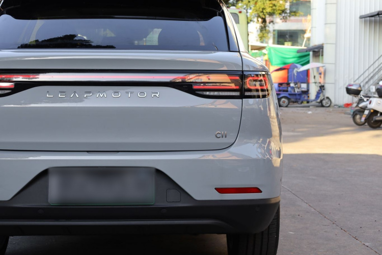 零跑汽车 零跑C11 2024款 增程 300尊享版车身外观6011