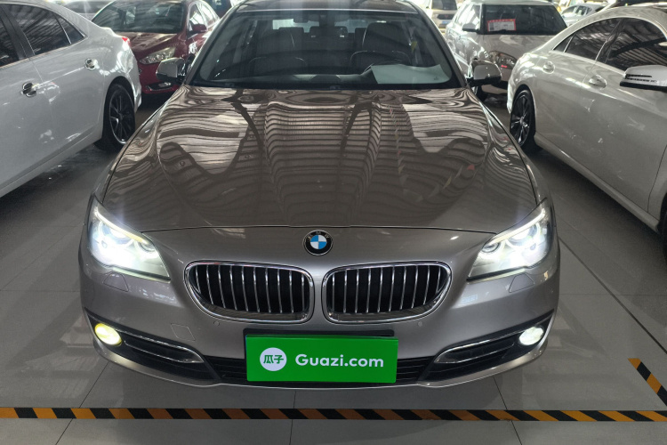 宝马5系 2014款 525Li 豪华设计套装车身外观2