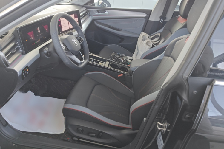 大众 2024款 凌渡L 280TSI DSG酷辣版中控内饰19