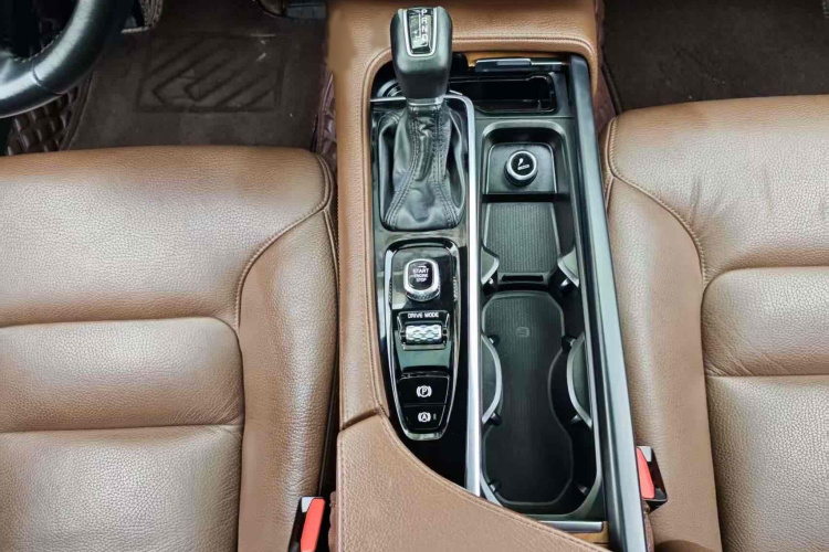 沃尔沃S90 2020款 T5 智逸豪华版中控内饰7008