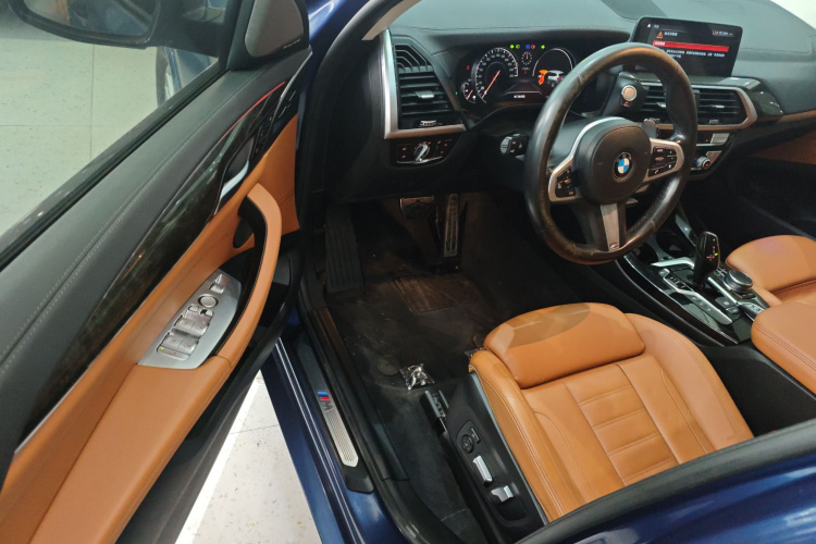 宝马X3 2018款 xDrive30i 领先型 M运动套装 国V中控内饰7003