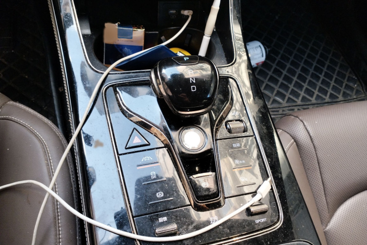 比亚迪 汉 2021款 EV 标准续航版豪华型局部细节18