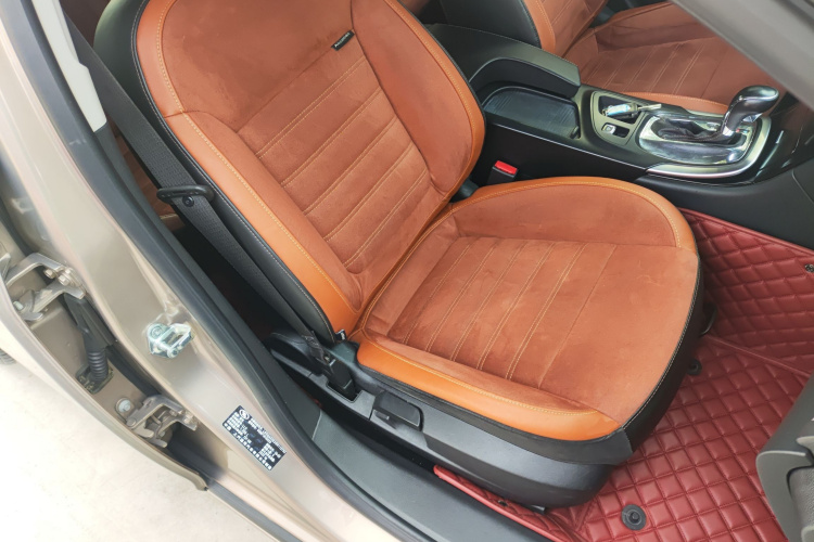 别克 君威 2015款 1.6T 精英技术型局部细节41