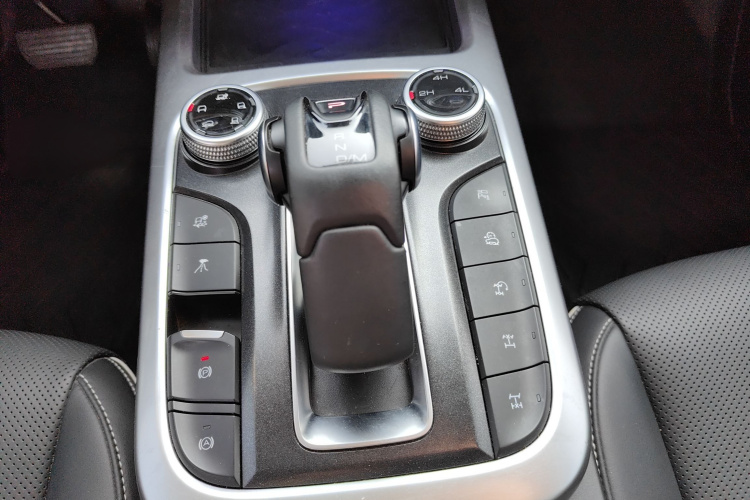 坦克300 2021款 越野版 2.0T 征服者局部细节18