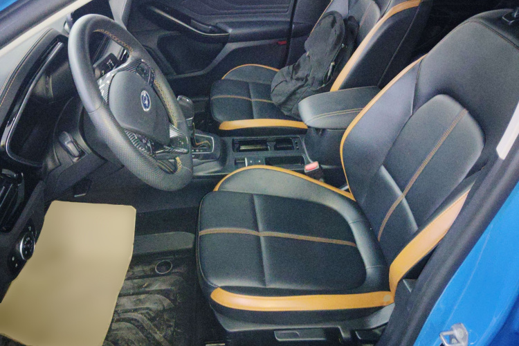 福特 福克斯 2022款 三厢 EcoBoost 180 自动竞速版中控内饰19