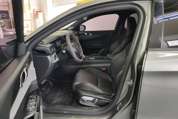 领克03 2021款 2.0TD 自动劲 冠军版中控内饰19