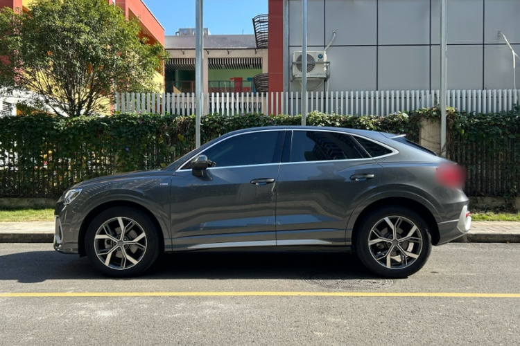 奥迪Q3 Sportback 2020款 40 TFSI 时尚型车身外观6008