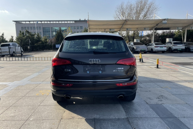 奥迪Q5 2016款 40 TFSI 技术型车身外观6004