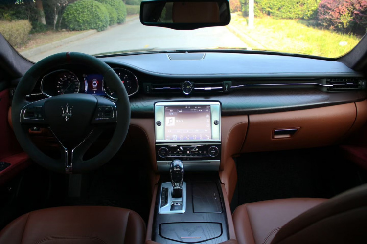 玛莎拉蒂 总裁 2015款 3.0T 标准型中控内饰7001