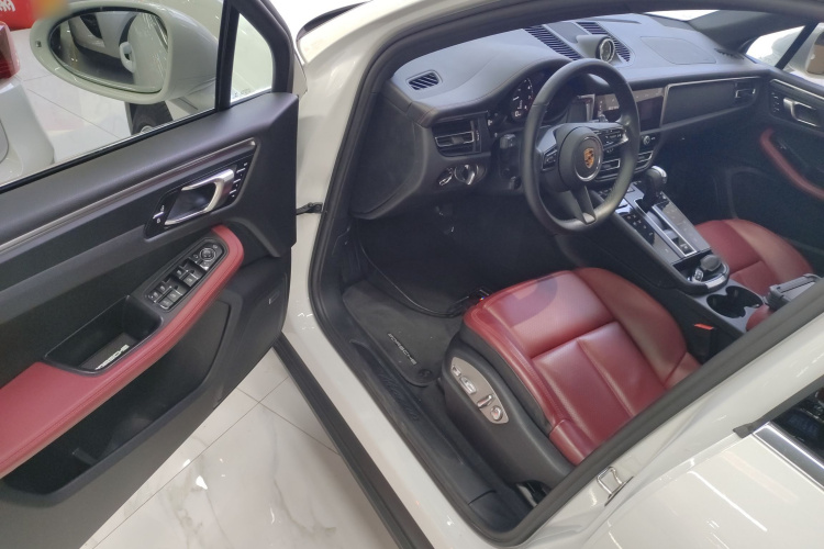 保时捷 2022款 Macan 2.0T中控内饰7003