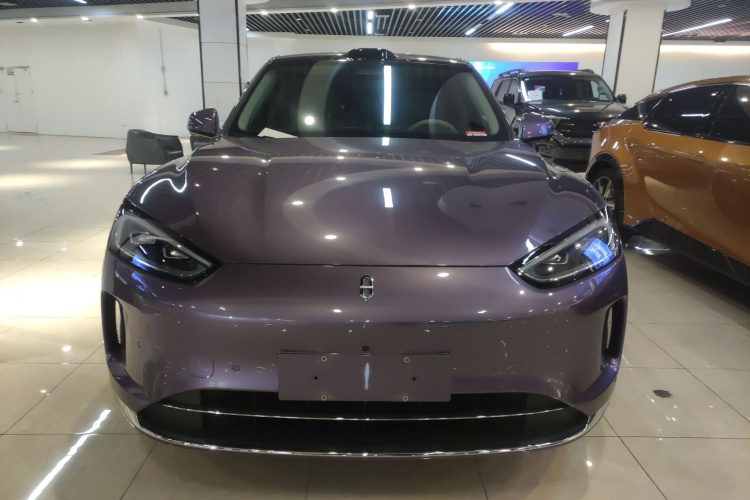 鸿蒙智行 问界M5 2025款 增程   Ultra 四驱版车身外观2