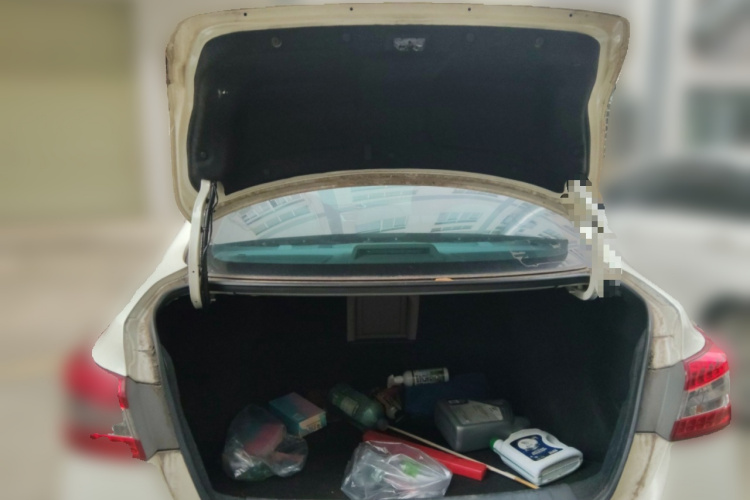 日产 轩逸 2014款 1.6XV CVT尊享版中控内饰23