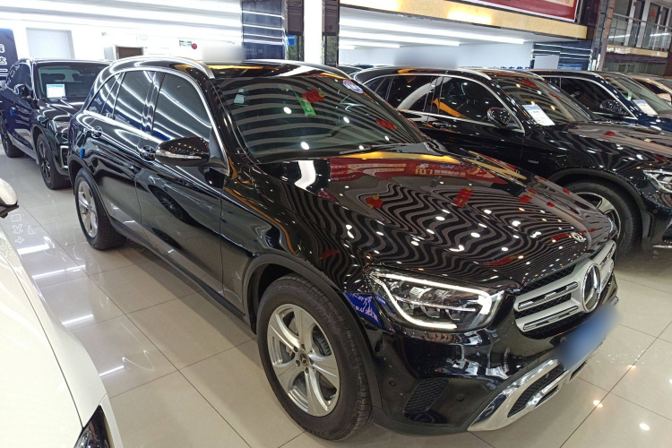 奔驰GLC 2020款 改款 GLC 260 L 4MATIC 动感型车身外观3