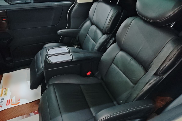 本田 艾力绅 2016款 2.4L 豪华版中控内饰7004