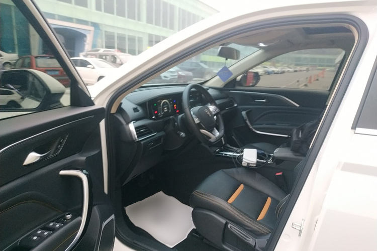 奔腾T77 2019款 230 TID 自动豪华型 国VI中控内饰7003