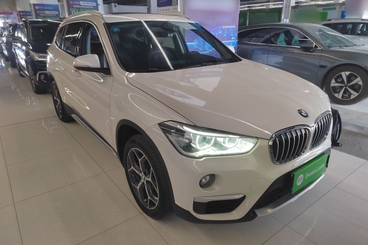 宝马X1 2019款 sDrive18Li 尊享型车身外观6002