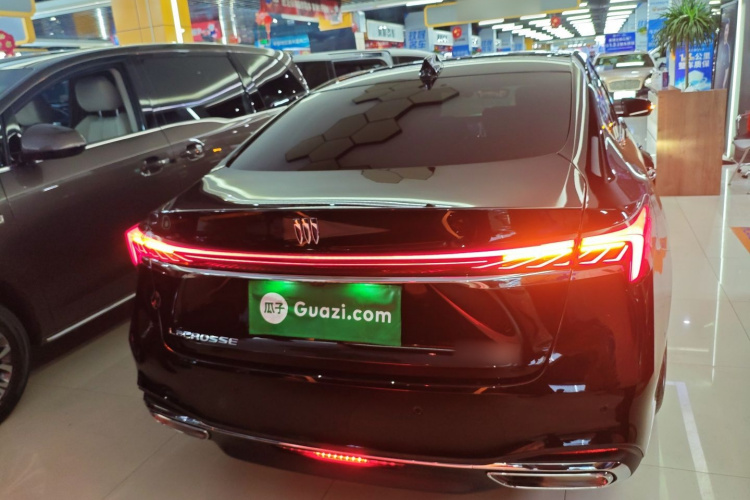 别克 君越 2026款 白金艾维亚版车身外观6004