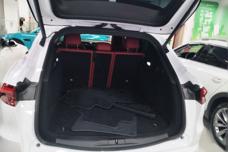 玛莎拉蒂 Grecale格雷嘉 2023款 2.0T GT中控内饰23