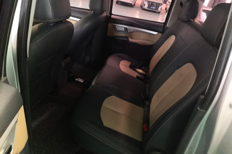 长城 风骏6 2014款 2.0T两驱领航型4D20B中控内饰7004