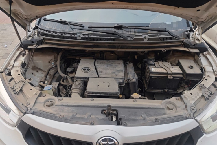 中华V3 2016款 1.5L 手动舒适型局部细节24