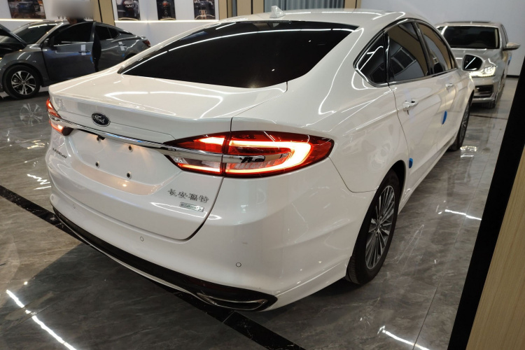 福特 蒙迪欧 2017款 改款 EcoBoost 180 豪华型车身外观7