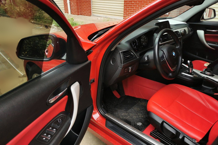 宝马1系(进口) 2018款 118i 领先型中控内饰7003