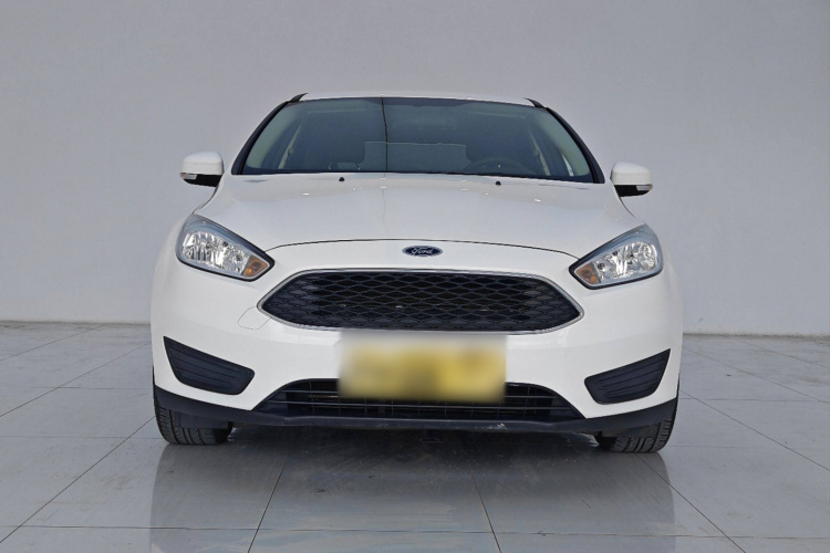 福特 福克斯 2018款 两厢经典 1.6L 自动舒适型智行版车身外观6001