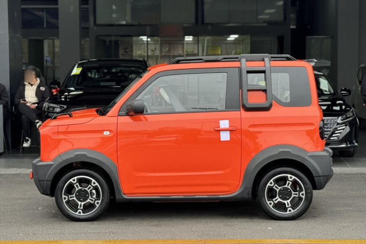 吉利银河 2025款 210km 熊猫骑士车身外观6002