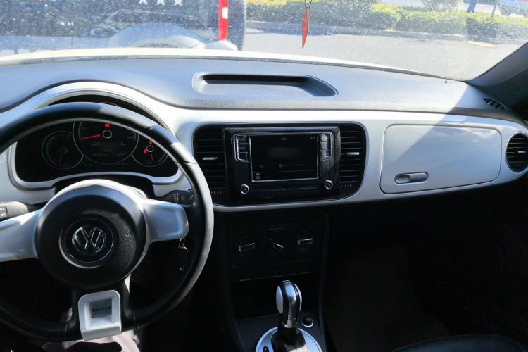 大众 甲壳虫 2015款 180TSI中控内饰7002