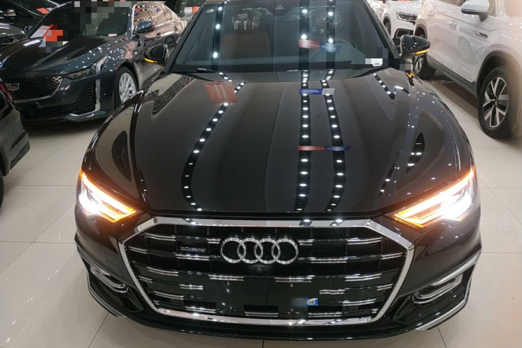 奥迪A6L 2025款 改款 45 TFSI quattro 臻选动感型车身外观2