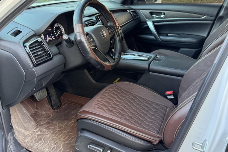 本田UR-V 2020款 370TURBO 四驱尊享版中控内饰7003