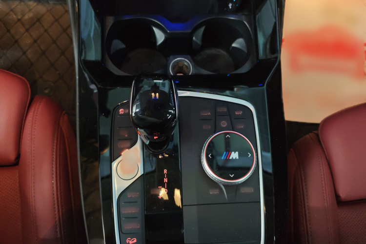 宝马X3 2022款 改款 xDrive30i 领先型 M曜夜套装局部细节9004