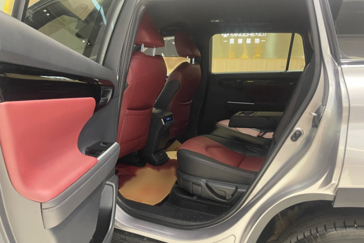 丰田 皇冠陆放 2021款  2.5L HEV两驱精英版中控内饰7009