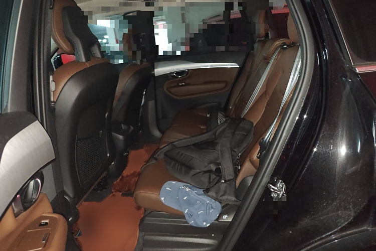 沃尔沃XC90 2020款 T5 智行豪华版 5座中控内饰7004