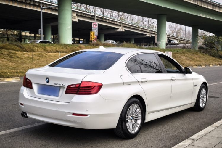 宝马5系 2014款 525Li 领先型车身外观6010