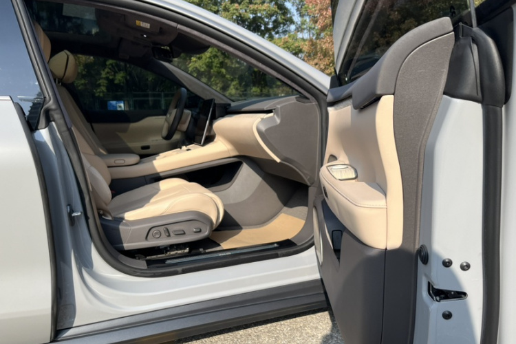 蔚来ET7 2022款 75kWh局部细节41