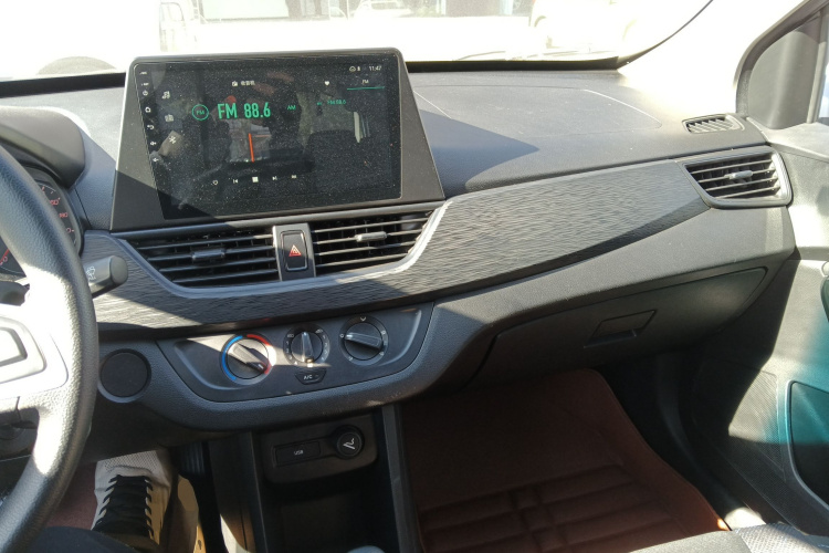 宝骏310 2016款 1.2L 手动舒适型中控内饰12
