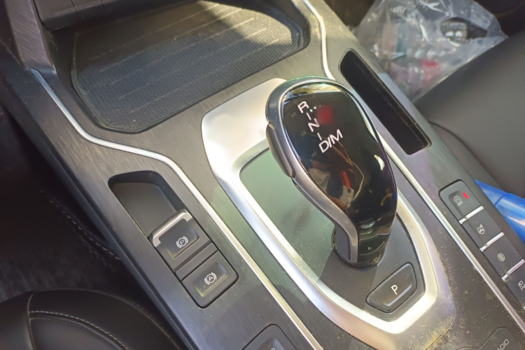 魏牌 VV5 2020款 1.5T 两驱颜先锋局部细节18