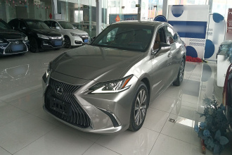 雷克萨斯ES 2020款 260 卓越版