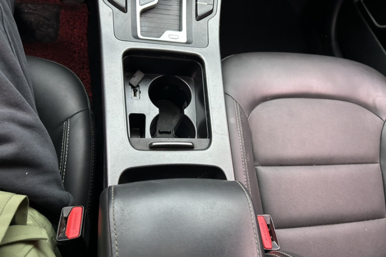 吉利汽车 帝豪GL 2020款 1.4T CVT豪华型中控内饰7007