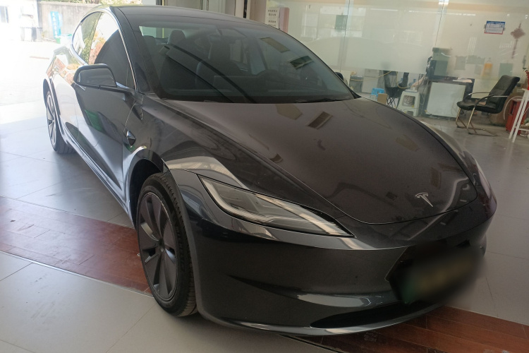特斯拉 Model 3 2023款 后轮驱动版车身外观6002