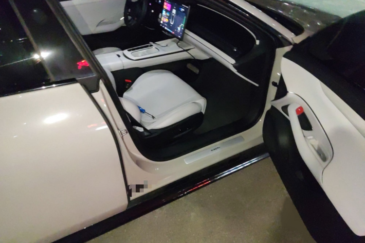 小米汽车 小米SU7 2024款 后驱超长续航高阶智驾Pro版局部细节9005