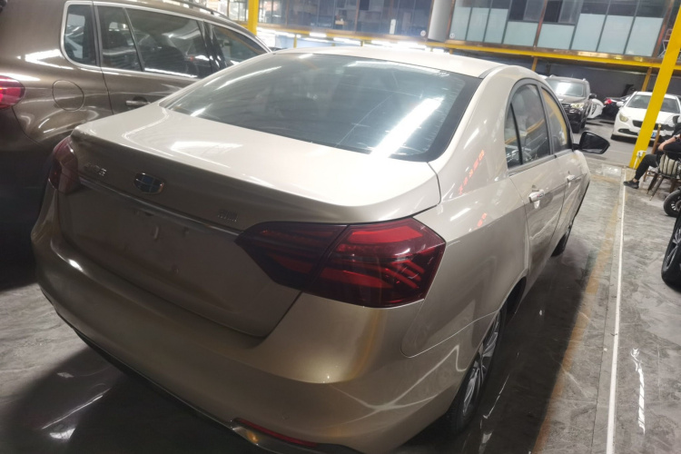 吉利汽车 帝豪 2018款 1.5L CVT向上互联版车身外观7