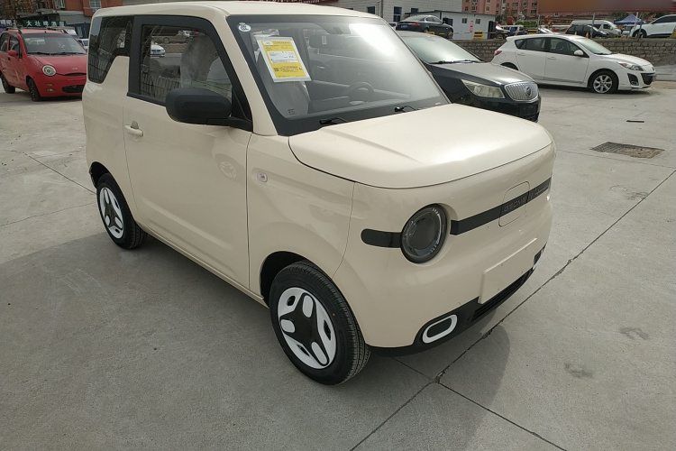 吉利银河 熊猫 2025款 210km 元气熊车身外观3